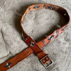 Lucky Brand brown leather belt w/stitching accents size small